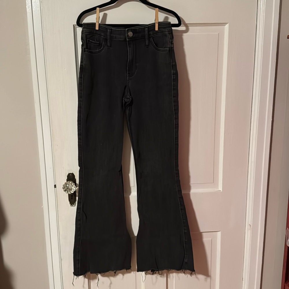 Hollister High Rise Flare Faded Black Denim Jeans Raw Hem 5 R 27 waist 31 Length
